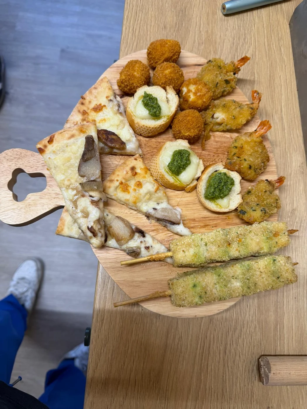 Tagliere per aperitivo al centro